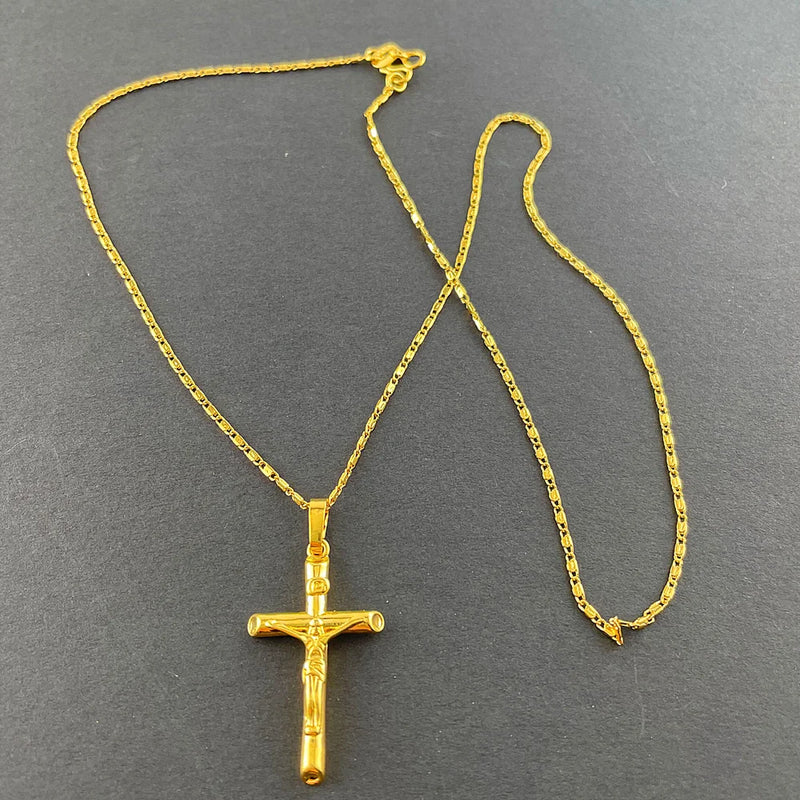 Colar com Pingente Cruz